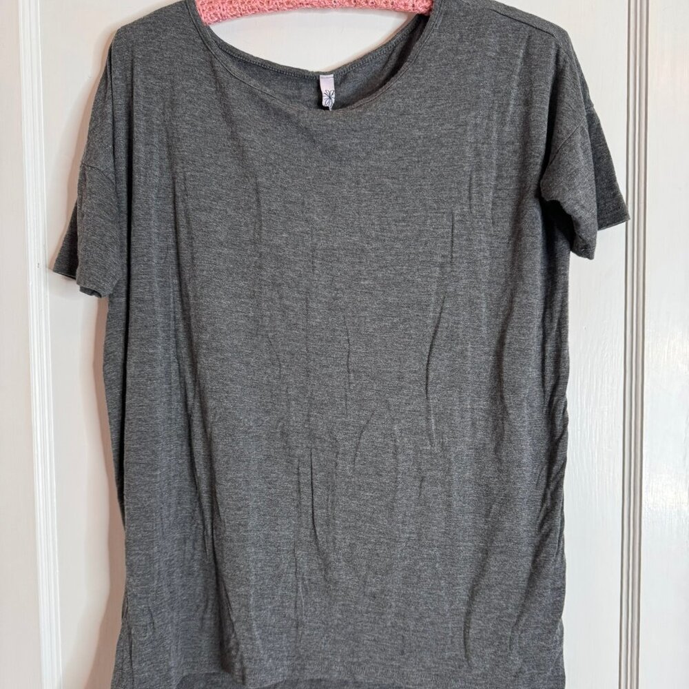 Superline grey lightweight knit short sleeve tshirt top sz S